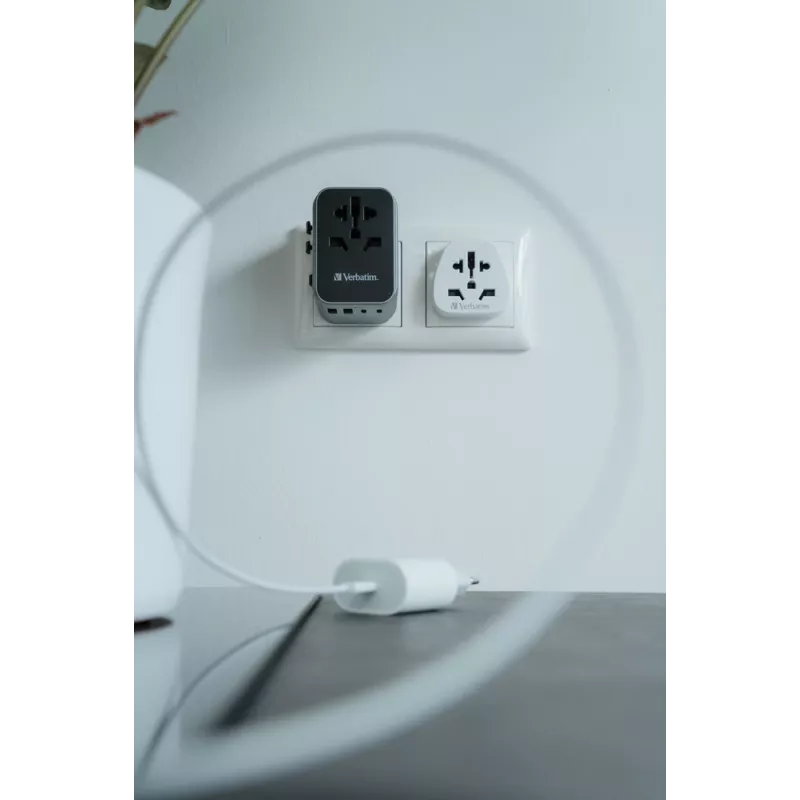 Verbatim 49545 toitepistiku adapter universaalne