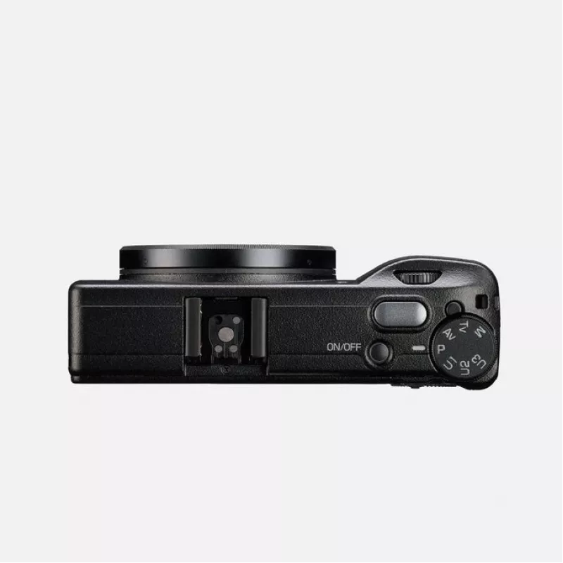 Ricoh GR IIIx HDF kompaktkaamera 24,24 MP CMOS 6000 x 4000 pikslit Must