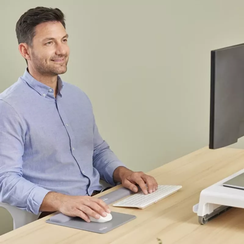 Fellowes klaviatuuri randmetugi Breyta Compact klaviatuuri randmetugi antibakteriaalse kaitsega ergonoomiline randmetugi hall