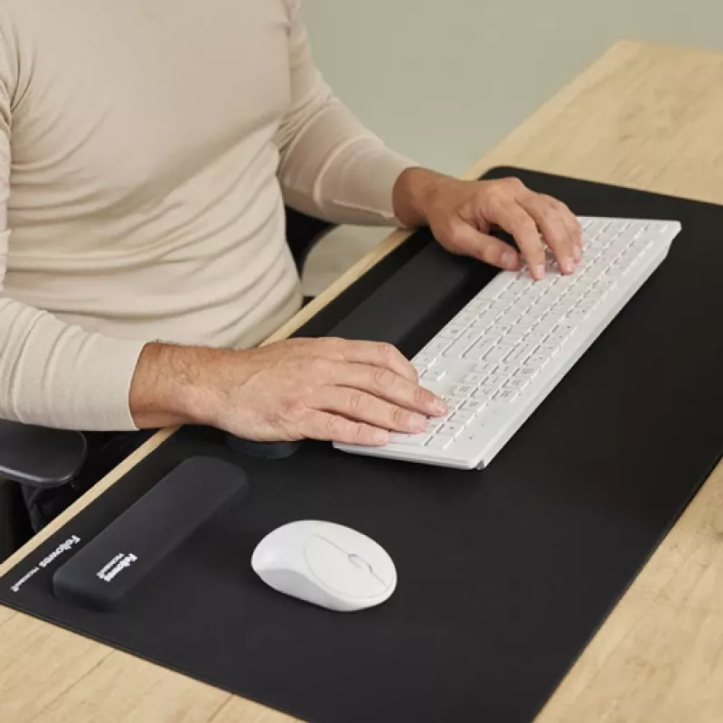 Fellowes klaviatuuri randmetugi Breyta klaviatuuri randmetugi antibakteriaalse kaitsega ergonoomiline randmetugi must