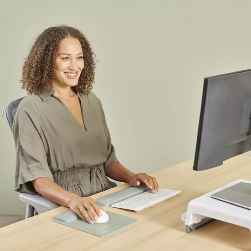 Fellowes Breyta Compact klaviatuuri randmetugi, antibakteriaalne, ergonoomiline, salvei