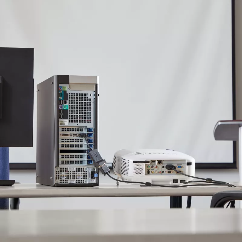 StarTech.com DisplayPort–VGA-adapter – aktiivne DP–VGA-muundur – 1080p-video – vastupidav – DP/DP++-allika ühendamine VGA-kuvari kaabeladapteri dongliga – DP 1.2–VGA – lukustuv DP-pistik