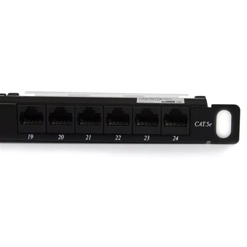 StarTech.com 24-pordine 0,5U Cat5e patch-paneel – RJ45 Ethernet riiulisse paigaldatav Cat 5e 110 patch-paneel