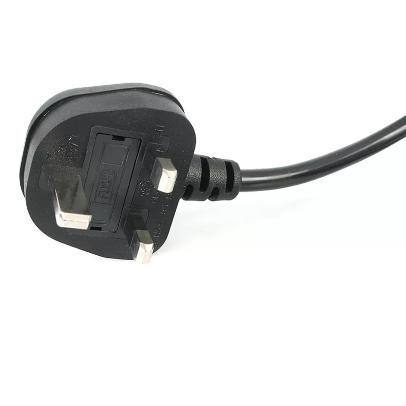 StarTech.com 3-jalane (1 m) UK sülearvuti toitekaabel, BS 1363 kuni C7, 2,5 A 250 V, 18AWG, must, UK sülearvuti asendusjuhe, printeri toitekaabel, vahelduvvoolu sülearvuti laadimisjuhe, sülearvuti toiteploki juhe