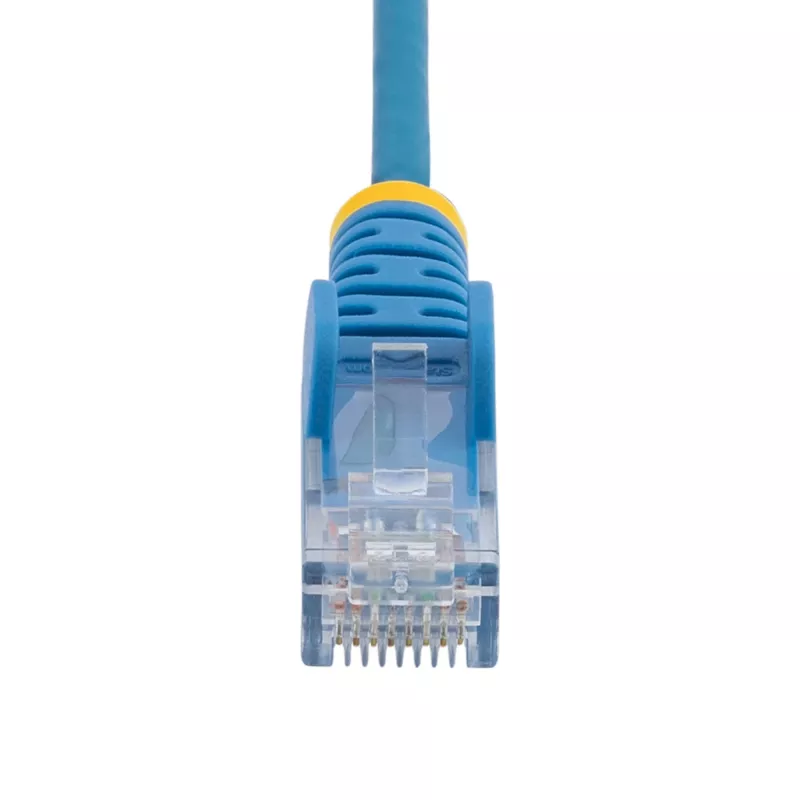 StarTech.com 2,5 m CAT6 kaabel – õhuke – takerdumisvastaste RJ45 pistikutega – sinine