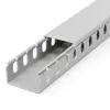 StarTech.com Avatud piluga kaablihaldustrenn koos kattega, 1-1/2 tolli (38 mm) L x 1 toll (25 mm) K – 6,5 jala (2 m) pikkus – 1/4 tolli (8 mm) pilud, PVC võrgukaabli peitja/seina juhtmekanal, max 20 kaablit, UL loetletud