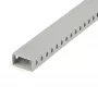 StarTech.com avatud pesaga kaablihaldustrass koos kattega, 2 tolli (50 mm) L x 1 toll (25 mm) K - 6,5 jala (2 m) pikkus - 1/4 tolli (8 mm) pesad, PVC võrgukaabli peidik / seinale kinnitatav juhtmekanal, max 25 kaablit, UL loetletud