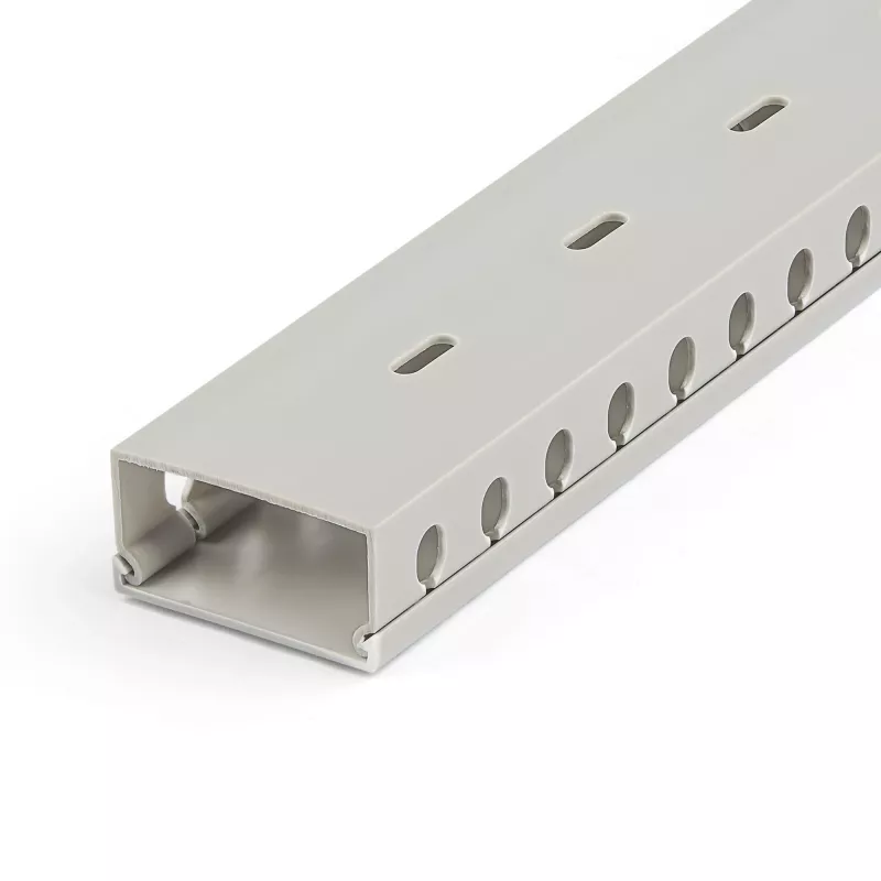 StarTech.com avatud pesaga kaablihaldustrass koos kattega, 2 tolli (50 mm) L x 1 toll (25 mm) K - 6,5 jala (2 m) pikkus - 1/4 tolli (8 mm) pesad, PVC võrgukaabli peidik / seinale kinnitatav juhtmekanal, max 25 kaablit, UL loetletud