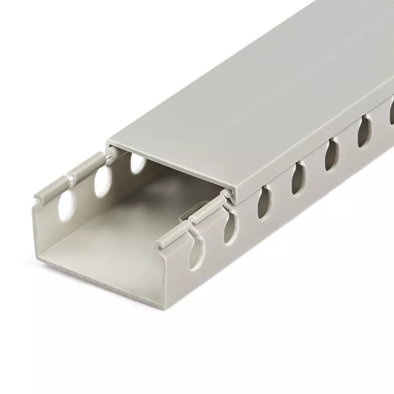 StarTech.com avatud pesaga kaablihaldustrass koos kattega, 2 tolli (50 mm) L x 1 toll (25 mm) K - 6,5 jala (2 m) pikkus - 1/4 tolli (8 mm) pesad, PVC võrgukaabli peidik / seinale kinnitatav juhtmekanal, max 25 kaablit, UL loetletud