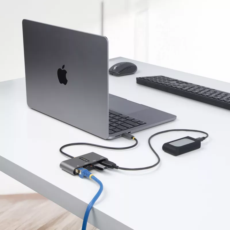 StarTech.com 3-pordiline USB-C jaotur Ethernetiga - 3x USB-A - Gigabit Ethernet - USB 3.0 5 Gbit/s - siiniga toidetav - 1 jala/30 cm pikk USB USB-C hostkaabel - GbE - kaasaskantav USB-C–USB-A jaotur