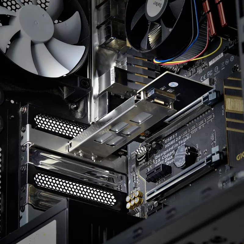 StarTech.com M.2 NVMe SSD PCIe x4 mobiilne sahtel/tagapaneel eemaldatava salvega PCI Expressi laienduspesasse, tööriistadeta paigaldus, PCIe 4.0/3.0 kiirvahetusega draivisahtel, võtmelukk – 2 võtit kaasas