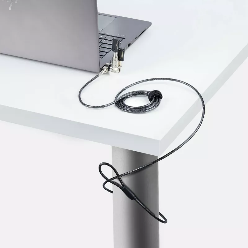 StarTech.com 25-tk universaalne sülearvutilukk 2 m, peasüsteemiga lukustuskaabel, arvuti turvalisus, ühildub Noble Wedge®/Nano/K-Slotiga; vargusvastane lõikekindel kaabel