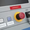 DYMO Rhino tööstuslikud vinüülsildid | 12 mm x 5,5 m | Valge trükk punasel | Iseliimuv | LabelManageri ja Rhino sildivalmistajatele