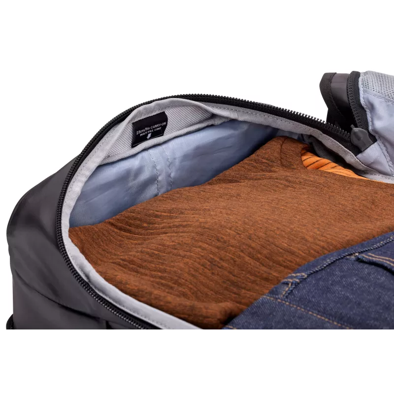 Thule Chasm TCCO222 Must Trolley Pehme kest 22 L Polüester