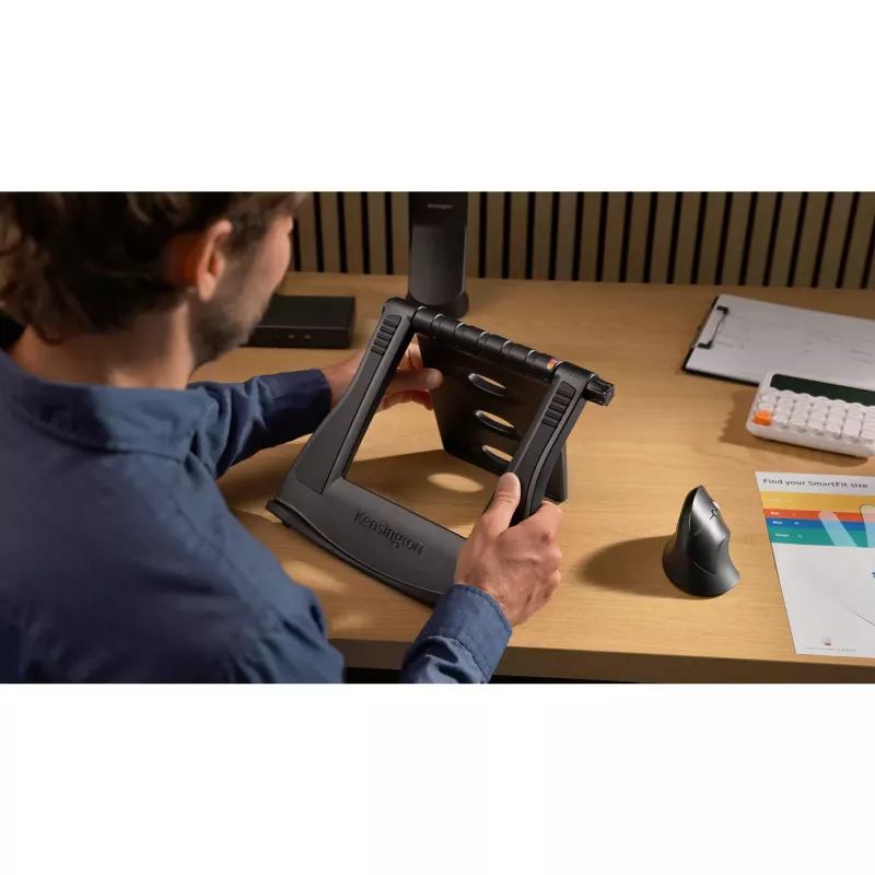 Kensington SmartFit Easy Ruler sülearvuti jahutusalus - Must