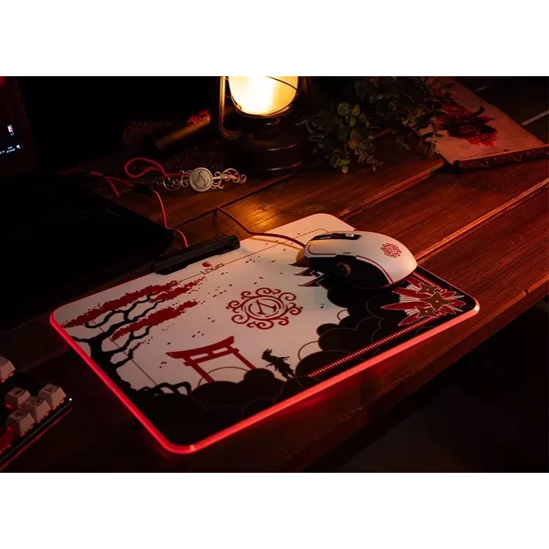 Lexip X Ubisoft - Assassin's Creed - Shadows hiirematt, must, kuldne, punane, valge, pilt, USB-toitega, mängurihiirematt