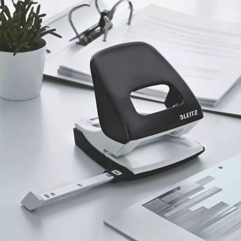 Leitz auguraud WOW 5008 Metal 2-auguline / 30 lehte, 30 lehte, must, valge, metall, 8 cm, 5,5 mm, A4, A5, A6, foolio, US-Quart, 8 x 8 x 8 cm