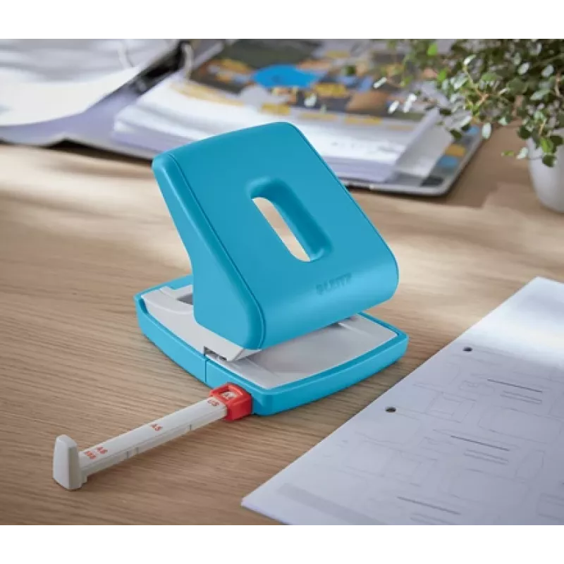 Leitz Cosy auguraud 2-auguline 30 lehte, 30 lehte, Sinine, Plastik, 8 cm, 5,5 mm, A4