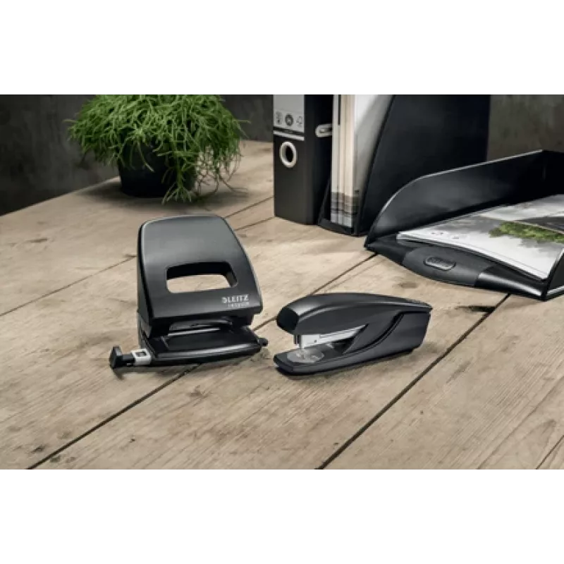 Leitz NeXXt Recycle auguraua, 30 lehte, Must, Plastik, 8 cm, 5,5 mm, A6