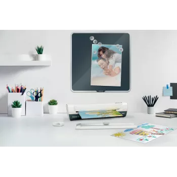 Leitz iLAM Home 4-in-1 A4 Lamineerimiskomplekt, 24 cm, Kuumlaminaator, 300 mm/min, 0,4 mm, A4, 100 µm
