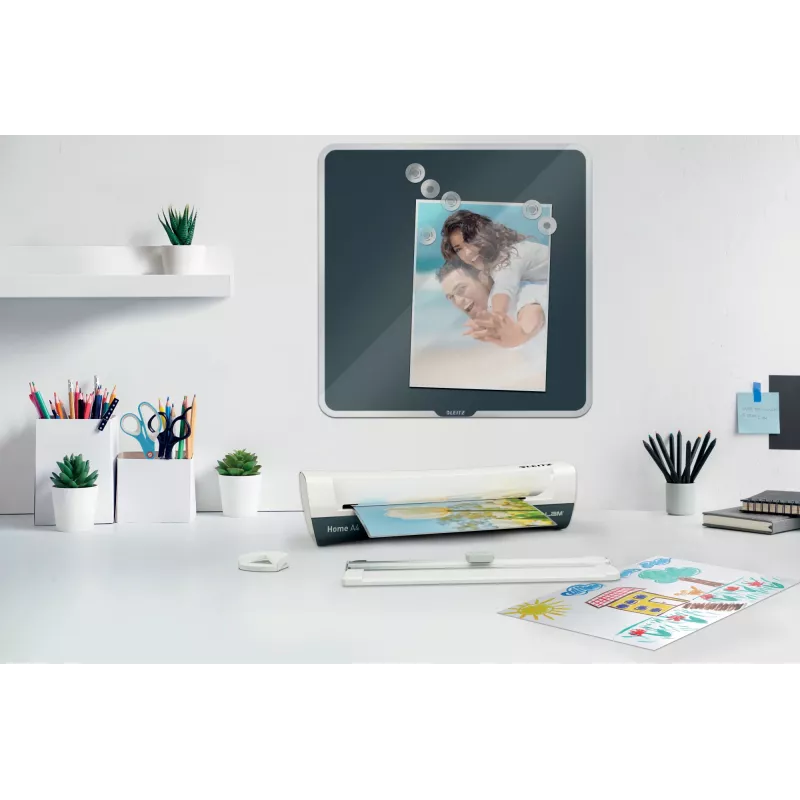 Leitz iLAM Home 4-in-1 A4 Lamineerimiskomplekt, 24 cm, Kuumlaminaator, 300 mm/min, 0,4 mm, A4, 100 µm