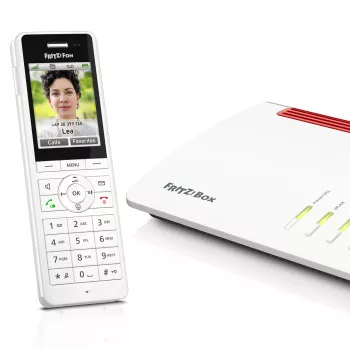 DECT juhtmeta telefonitoru FRITZ X6 valge International — valjuhääldi, automaatvastaja, 100-kohaline telefoniraamat