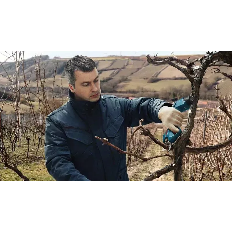 Bosch Pro Pruner Professional juhtmeta murukäärid 2,5 cm 12 V liitiumioon (Li-Ion) must, sinine
