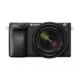 Sony α 6400 + SEL18135 MILC 24,2 MP CMOS 6000 x 4000 pikslit must