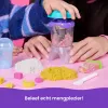 Kinetic Sand, Smoothie Mixer mängukomplekt, lihavõttekorvi täitematerjalid, sisaldab 14 untsi vormitavat mänguliiva, tööriistu ja pulgakommi vormi, mängutoit