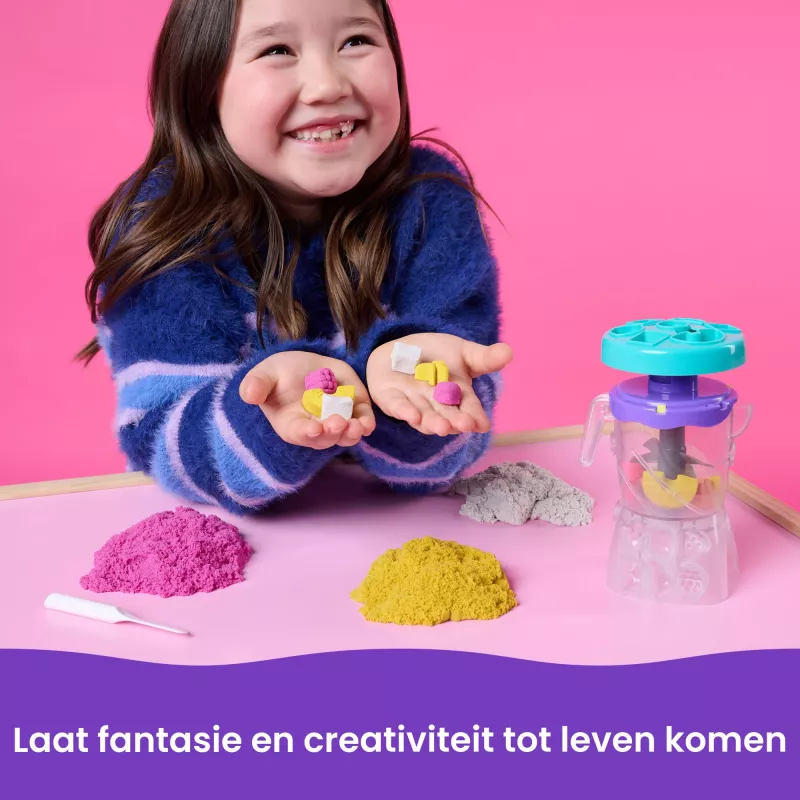 Kinetic Sand, Smoothie Mixer mängukomplekt, lihavõttekorvi täitematerjalid, sisaldab 14 untsi vormitavat mänguliiva, tööriistu ja pulgakommi vormi, mängutoit