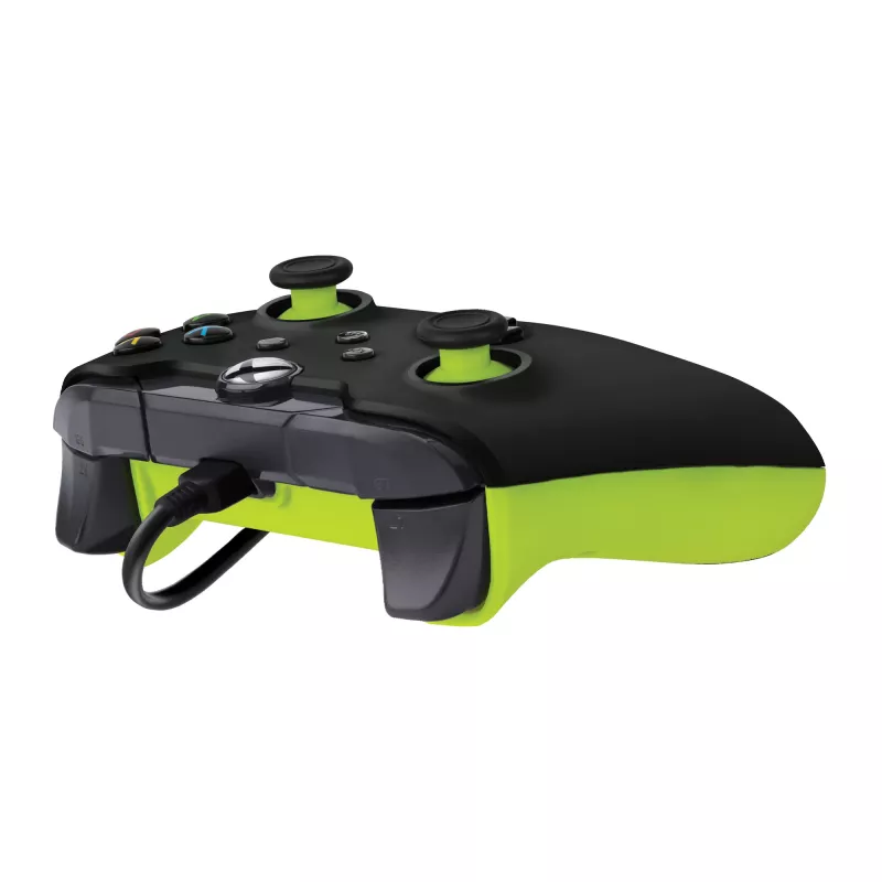 Juhtmega PDP mängupult Electric Must Xbox Series X|S, Xbox One ja Windowsi jaoks — USB-C, 2,43 m kaabel, D-pad, Menüü/Jaga/Vaata nupud
