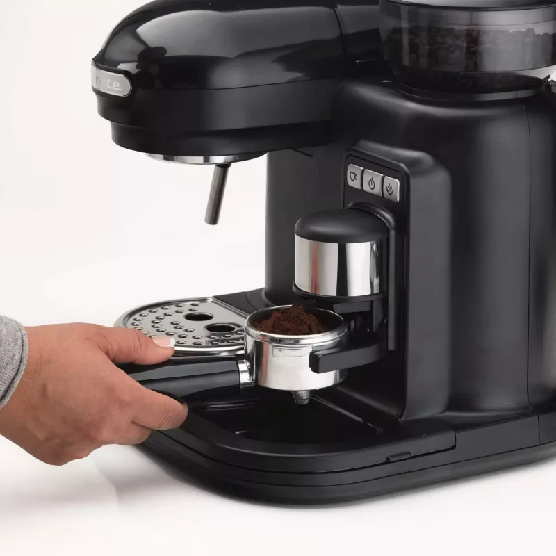 Ariete 1318 Moderna espressomasin integreeritud kohviveskiga, kohviubadele ja jahvatatud kohvile, piimavahustajaga cappuccino valmistaja, 1 ja 2 tassi filter, 1080 W, 800 ml, must