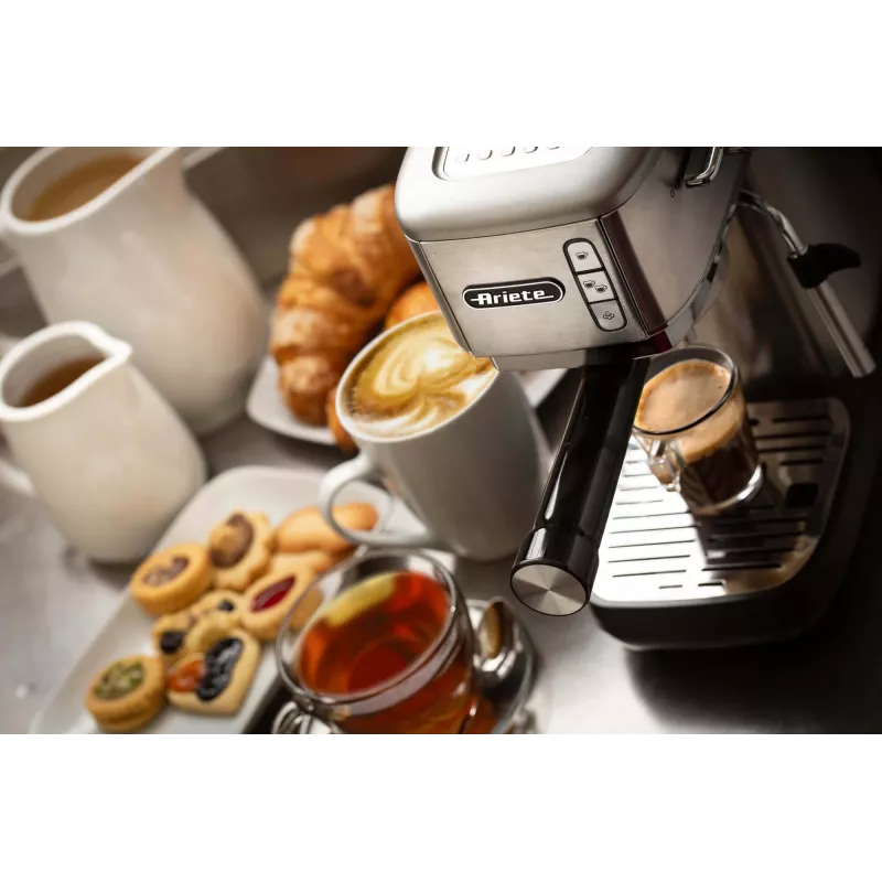 Ariete 1380 metallist kohvimasin, sobib jahvatatud kohvi ja ESE padjadega, 1300 W, 1,1 l mahutavus, 15 baar rõhku, ½ tassi filter, Cappuccino seade, hõbedane