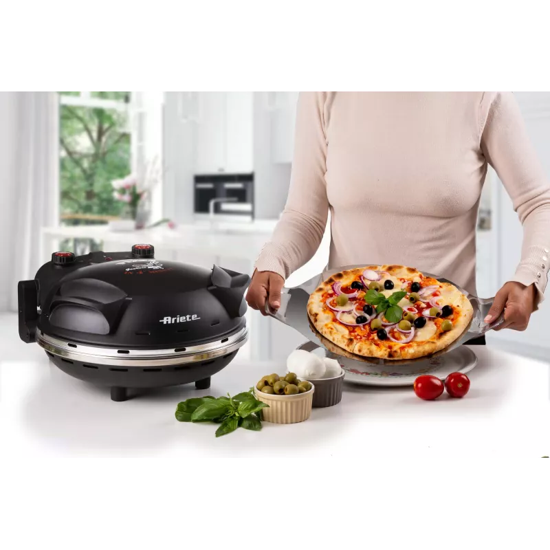 Ariete 917 pitsaahi - Pitsa 4 minutiga - Tulekindlast kivist plaat mittenakkuva töötlusega - Maksimaalne temperatuur 400 ° - 1200 W - Taimer 30 ' - must