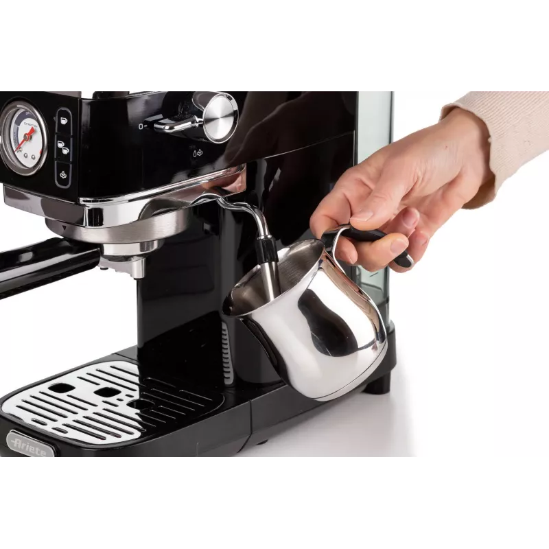 Ariete 1381 kohvimasin manomeetriga, ühildub jahvatatud kohvi ja ESE padjakestega, 1300 W, 1,1 l mahutavus, 15 bar rõhk, ½ tassi filter, cappuccino seade, must