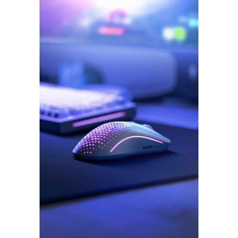Glorious Gaming Glorious Model O Wireless 2 – matt valge, paremakäeline, laser, RF-juhtmevaba + USB USB-C, 26 000 DPI, 1 ms, valge