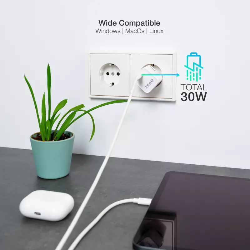 TooQ GAN USB-C/PD seinilaadur 30W, valge, siseruumides, vahelduvvool, valge
