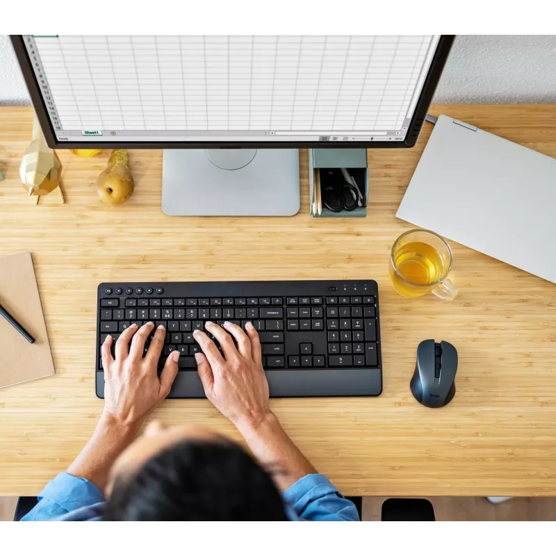 Trust Trezo klaviatuur koos hiirega kontor RF juhtmevaba AZERTY Belgia must