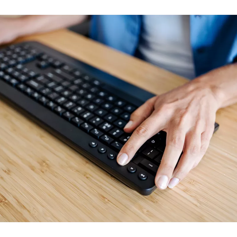 Trust Trezo klaviatuur koos hiirega kontor RF juhtmevaba AZERTY Belgia must
