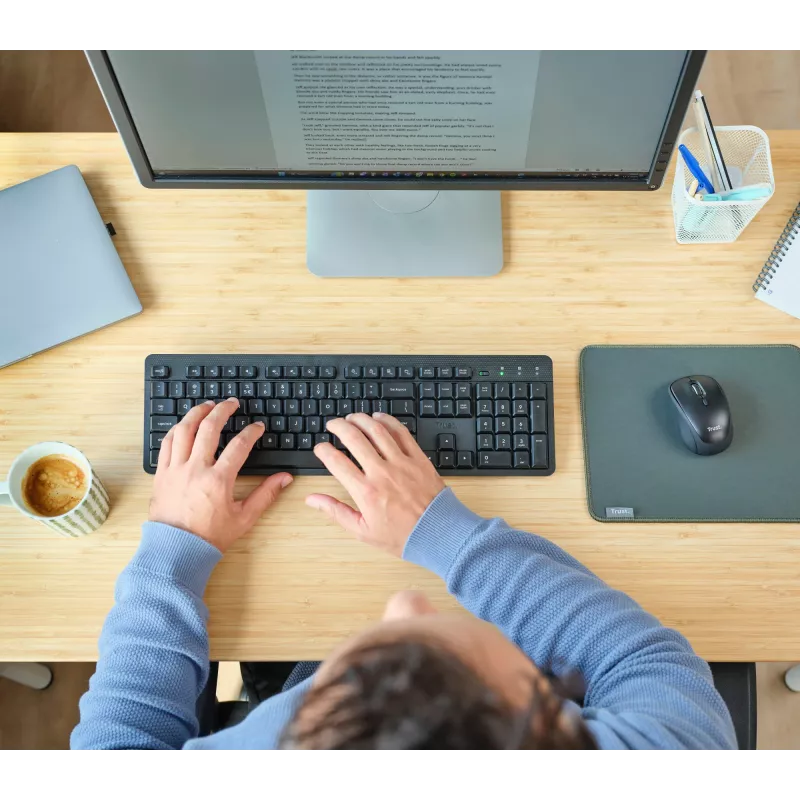 Trust Ody II klaviatuur koos hiirega kontor RF-juhtmevaba AZERTY Belgia must