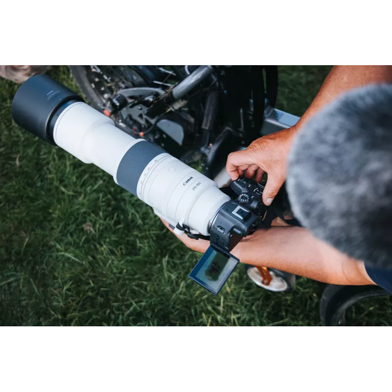 Canon RF 200-800 mm F6.3-9 IS USM Telefoto-objektiiv, must/valge
