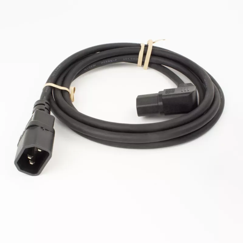 ACT toitejuhe C14 – C15 (paremale nurga all) IEC60320 must 0,6 m