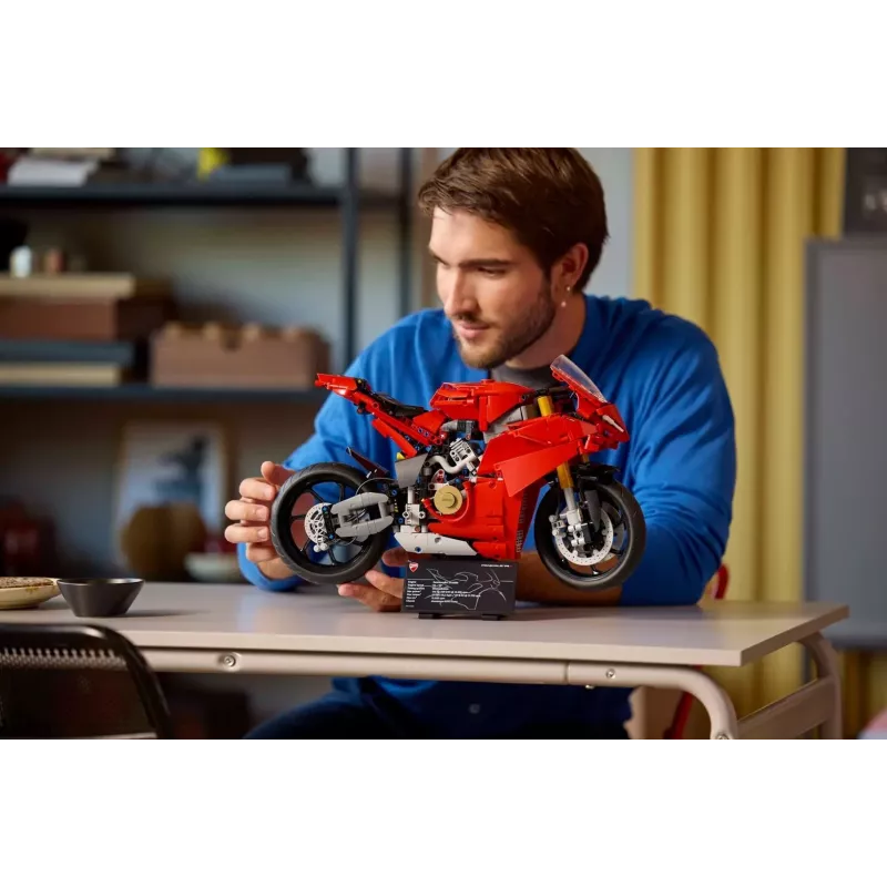LEGO TECHNIC 42202 Ducati Panigale V4 S Motorcycle