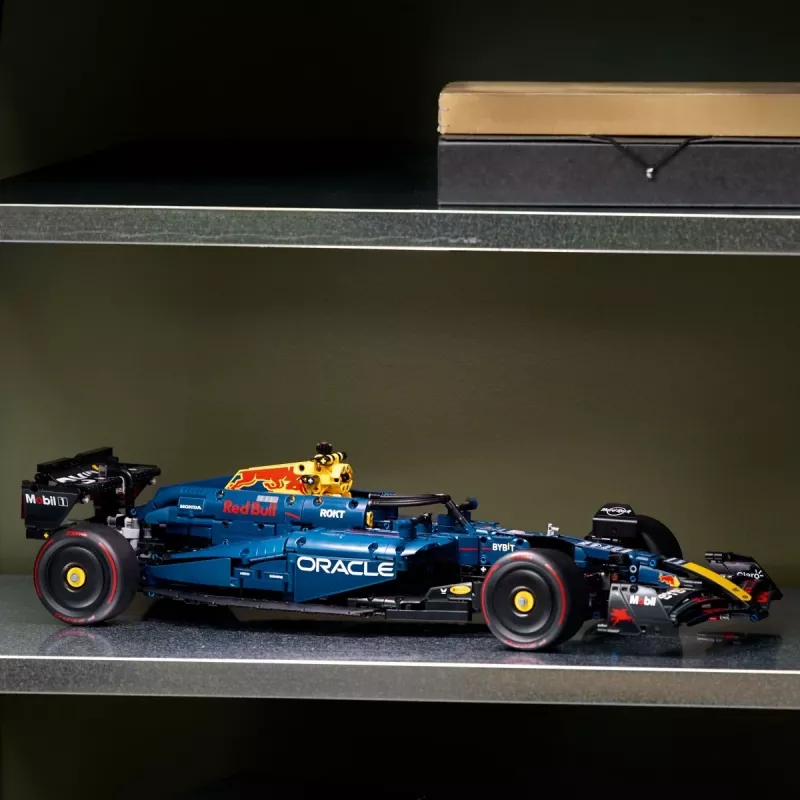 LEGO TECHNIC 42206 Oracle Red Bull Racing RB20
