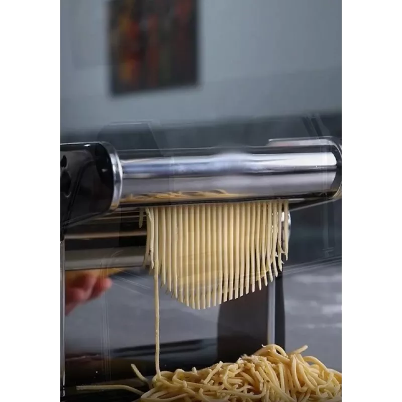 Käsitsi juhitav pastamasin GEFU PASTA PERFETTA roostevabast terasest lasanje, tagliatelle ja taglierini jaoks