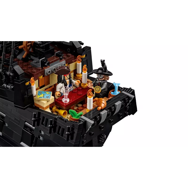 LEGO ICONS 10365 kapten Jack Sparrow' piraadilaev