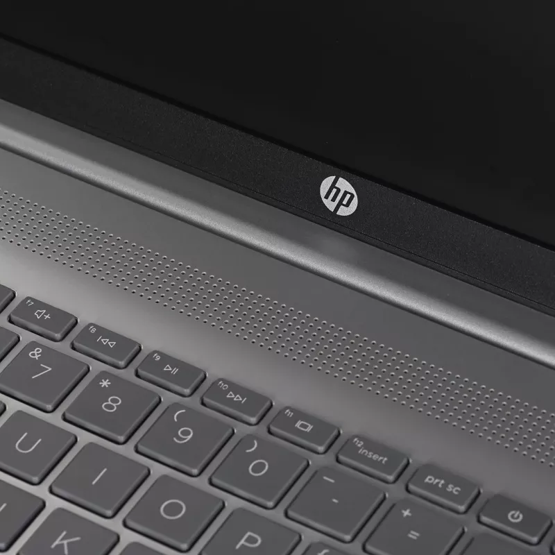 Sülearvuti HP 17-CN3003D — 17,3-tolline ekraan, Intel Core i3-N305, 8 GB muutmälu, 256 GB SSD, Bluetooth, Windows 11, hõbedane
