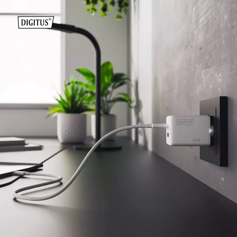 Seinalaadija DIGITUS USB GaN 45W — 1× USB-C, 1× USB-A, sisend 100–240V, valge