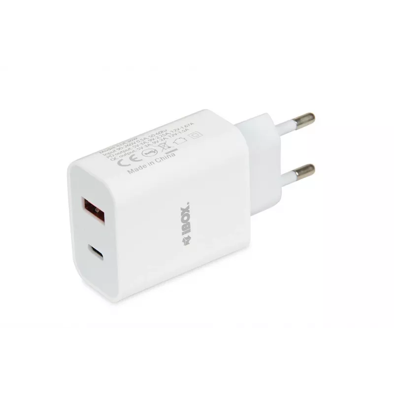 Siselaadija iBox C-36 Universal Valge USB kiirlaadimine