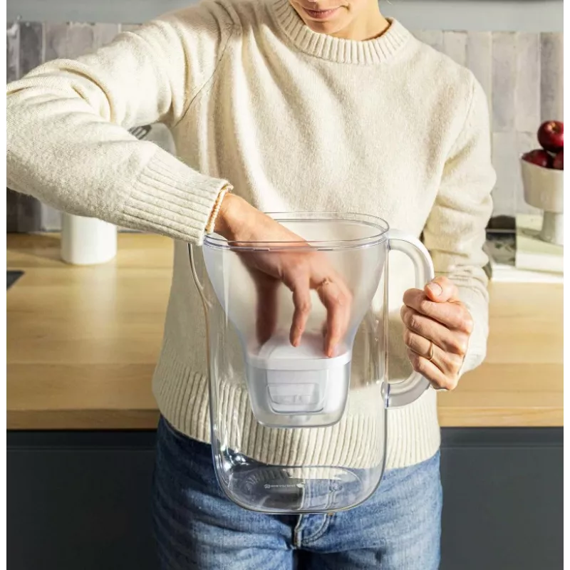 Veefiltri kann BRITA Style Essential XL koos MAXTRA PRO Pure Performance filtritega (3) — valge